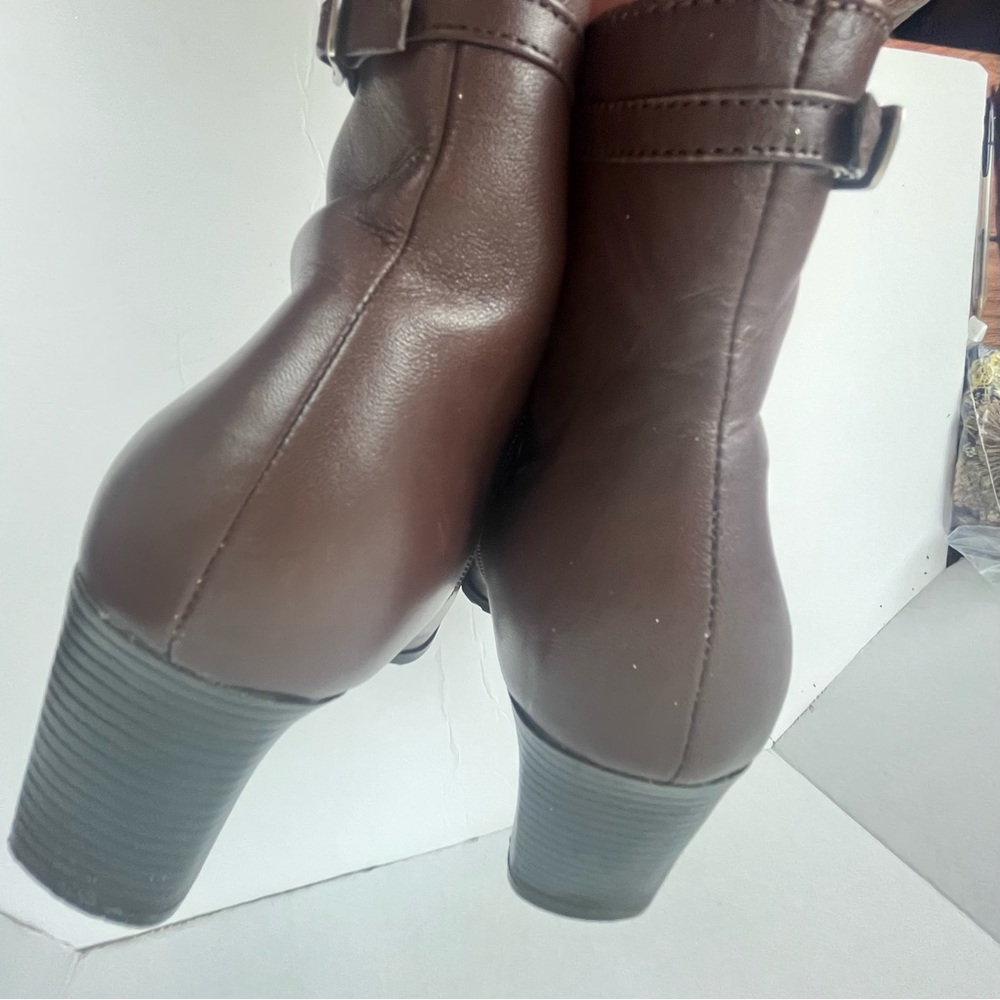 Elditas brown leather ankle boots with square toe/side buckle-Woman’s 7.5 - Picture 8 of 14